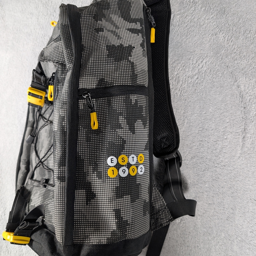 Element‎ Backpack Skateboard Camo and Gray with Yellow Accents Reflective - Picture 8 of 13
